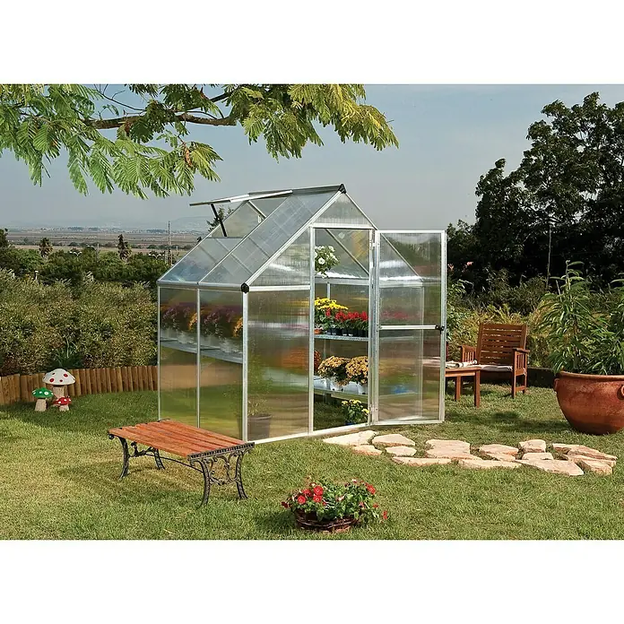 Palram – Canopia Gewächshaus Mythos 6x4 - Außenmaß inkl. Dachüberstand (B x T): 185 x 126 cm, 4 mm, Silber/Transparent - Das Gewächshaus mit Regalen für Blumen und Pflanzen ist perfekt für den Garten. Es bietet Schutz und verlängert die Wachstumsperiode.