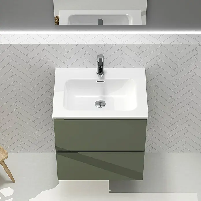 Artysan Conjunto de mueble de baño Harmony - Ancho: 60 cm, Verde musgo, 3 pzs. - Un tocador moderno con un gabinete verde y un elegante lavabo blanco debajo de una unidad de espejo con iluminación integrada.