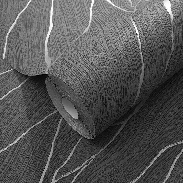 Papel pintado Texturado Mármol - Negro, Efecto piedra, 10 x 0,53 m - Primer plano de un rollo de papel pintado gris con diseño plateado.