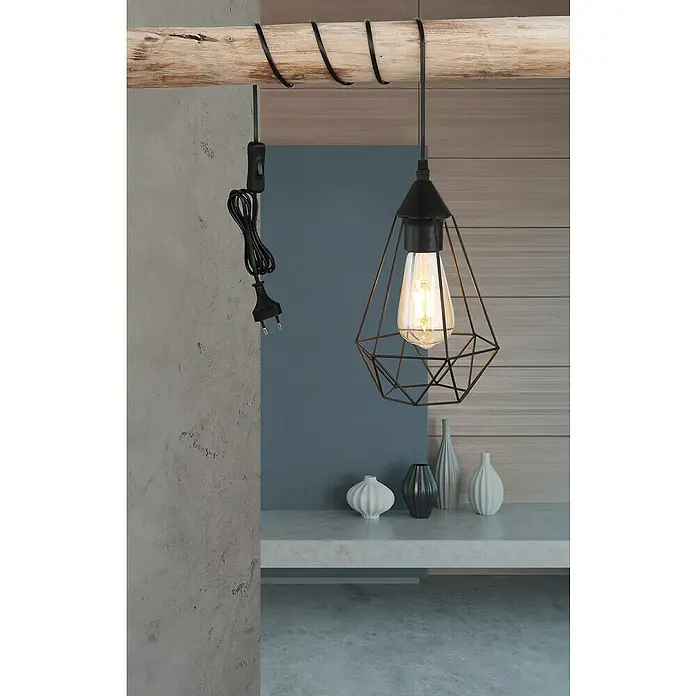 Globo Lámpara colgante LED redonda Zachar - 60 W, Ø x Al: 17 x 26 cm, Negro - Este primer plano muestra una lámpara colgante de estilo vintage con una pantalla geométrica y una bombilla Edison decorativa.