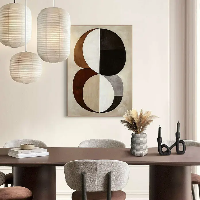 Reinders Bild Slim Frame - Earth Essence, B x H: 50 x 70 cm - Abstraktes Kunstwerk mit geometrischen Formen in Braun-, Beige- und Schwarztönen, gerahmt und an einer Wand über einem Esstisch platziert.