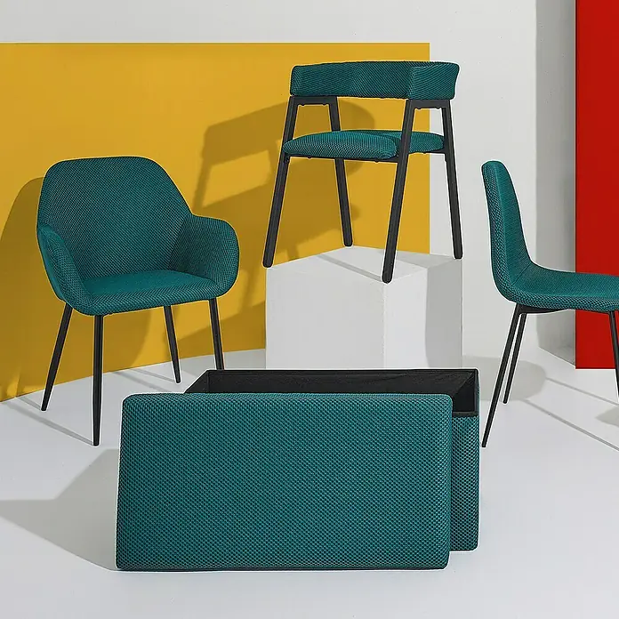 Home Deco Factory Silla Atom - Azul, 2 ud. - Elegante conjunto de muebles en verde petróleo: sillón, silla sobre pedestal, silla esbelta y otomana de almacenamiento, ideal para una casa moderna con toques de color.