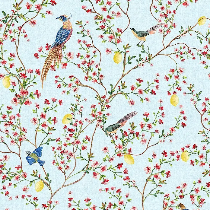 Glööckler Pompöös Provence Vliestapete - Blau/Grün/Rot, Floral, 10,05 x 0,53 m - Verzweigter blauer Stoff mit Vögeln, Blumen und Zitronen bietet eine charmante und malerische Ästhetik.