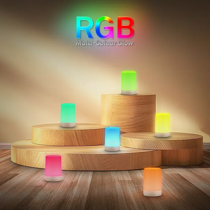 Brilo Akku-Tischleuchte Nubsi - Ø x H: 9 x 13 cm, Beige, RGBW, 2,8 W, IP44 - Mehrfarbige RGB-Leuchten mit einstellbarer Helligkeit auf Holzpodesten.