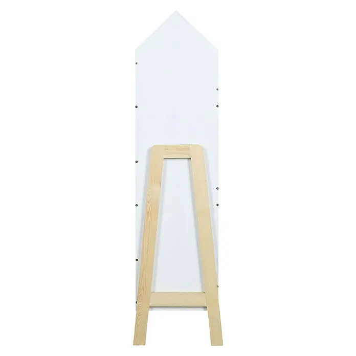 Home Deco Kids Estantería de madera Casita -  - Un aparador blanco presenta una escalera de madera en forma de A apoyada en la parte posterior, lo que mejora la estabilidad del producto.