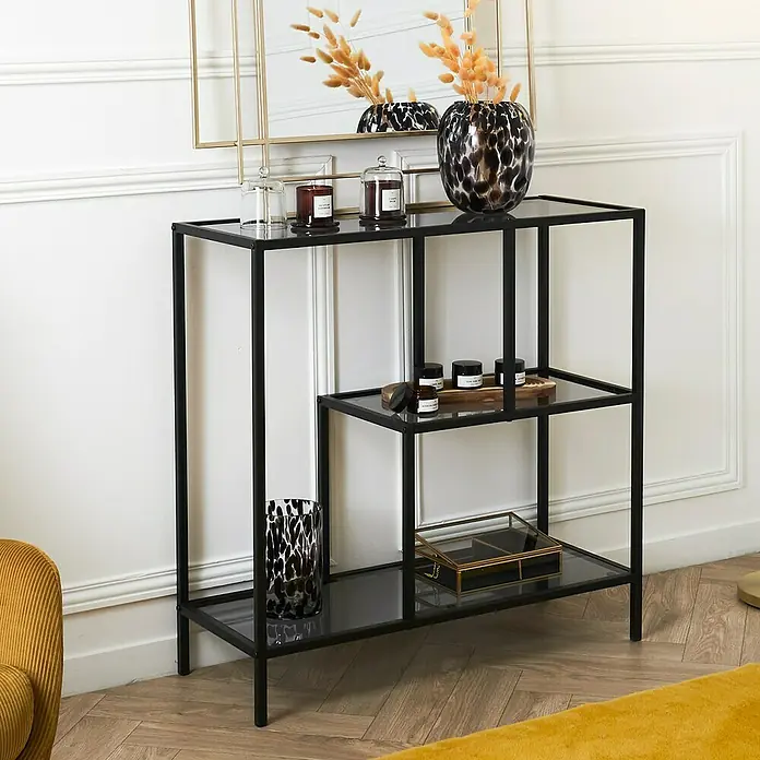 Home Deco Factory Edison Estantería metálica - L x An x Al: 30 x 80 x 79,5 cm, Metal/Vidrio templado, Negro - Esta elegante consola negra con estantes de vidrio es un mueble elegante. Ideal para un vestíbulo o una sala de estar, ofrece almacenamiento y diseño moderno.