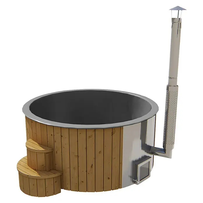 Tuindeco Hot Tub Deluxe XL - 226 cm, Kiefer, Natur, Max. Personenzahl: 6 Stk. - Abbildung eines Hot Tubs aus Holz mit einem Ofen und einem Edelstahlkamin.