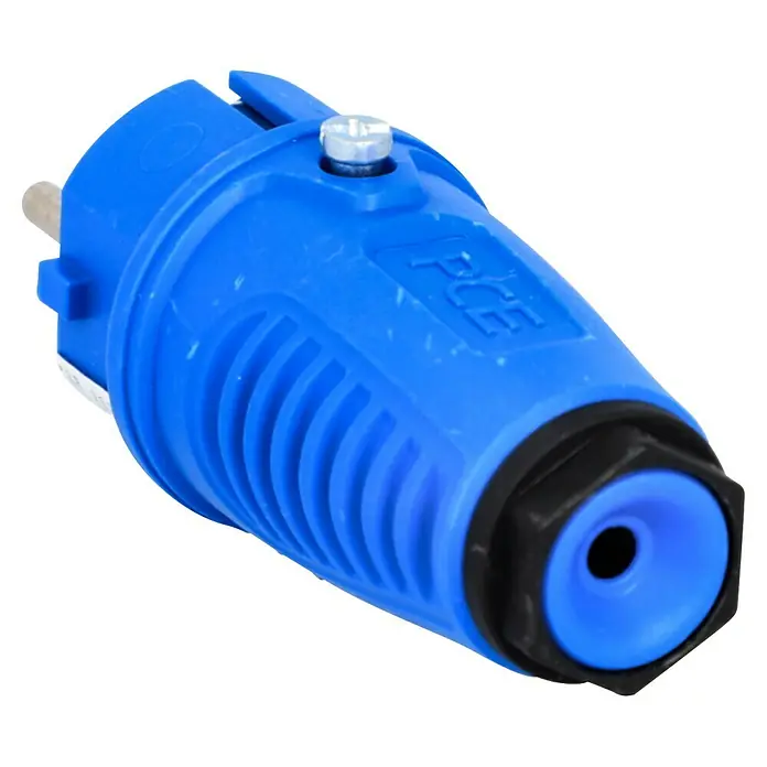UniTEC Gummi-Schutzkontakt-Stecker Taurus 2 - Blau, 250 V, IP54 - Blaues PCE-Gerätestecker mit gut sichtbaren Rillen. Der Stecker hat eine schwarze Spitze und eine Schraube oben.