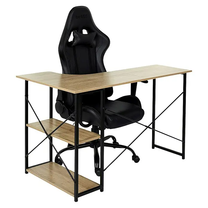Home Deco Factory Mesa de escritorio Job - L x An x Al: 74 x 120 x 74 cm, Negro/Madera - El escritorio con estantes y una silla gaming ofrece funcionalidad y confort para largas sesiones de juego.