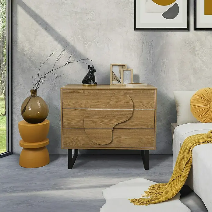 Home Deco Factory Calypso Cómoda con mesitas - 3 pzs., Marrón/Negro, Relieves curvos - Atractiva cómoda de madera con tres cajones y forma decorativa. Perfecta para soluciones de almacenamiento elegantes en el dormitorio.