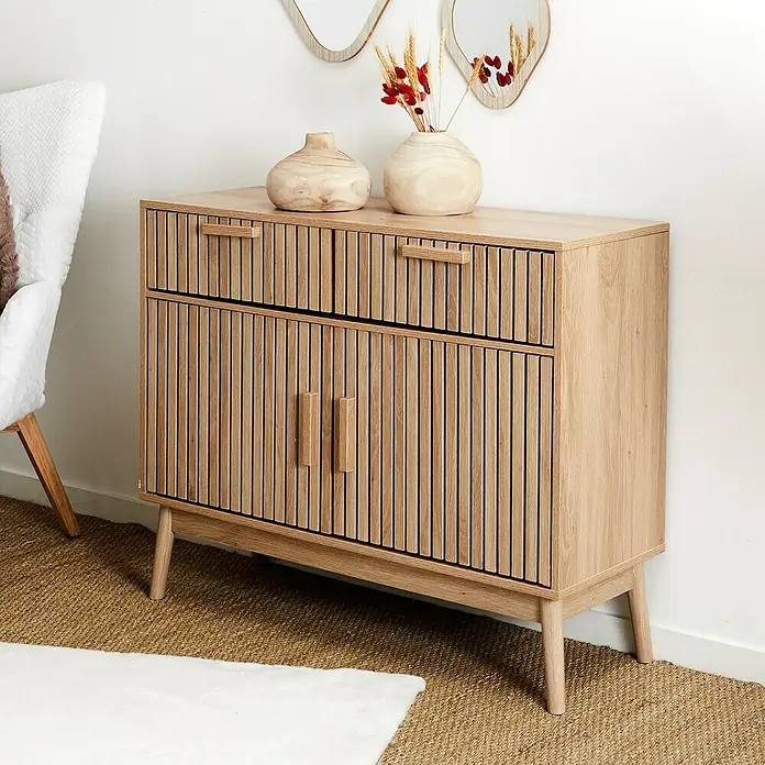 Home Deco Factory Klaus Aparador - L x An x Al: 35 x 100 x 80 cm, Marrón, Número de cajones: 2 ud., Número de puertas: 2 ud., Diseño acanalado - Cómoda de madera con cajones y puertas de diseño moderno. La cómoda es un mueble elegante para cualquier habitación.