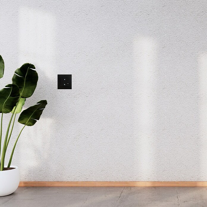 Legrand Valena Next with Netatmo Conmutador Día/noche (Negro, Mate, Montaje en la pared) | BAUHAUS