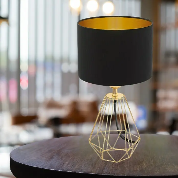 Eglo Lámpara de sobremesa Carlton 2 - 60 W, L x An x Al: 16,5 x 16,5 x 30,5 cm, Oro, E14 - Elegante lámpara de mesa con pantalla negra y base de alambre dorado, perfecta para añadir un toque de estilo a cualquier habitación.