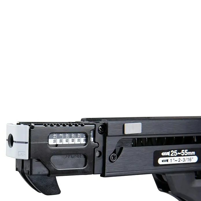 Makita LXT 18V Akku-Trockenbauschrauber mit Magazin DFR552Z - 18 V, Ohne Akku, 0 U/min - 4.500 U/min - Nahaufnahme eines schwarzen, verstellbaren Werkzeugs mit Messskala, das Präzision und Vielseitigkeit verspricht.