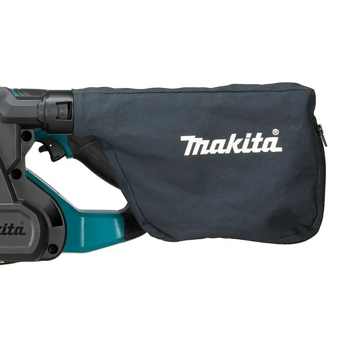 Makita XGT 40V max. Akku-Bandschleifer BS001GZ - 40 V, Ohne Akku - Detailaufnahme einer Makita-Schleifmaschine mit Staubfangsack. Der Sack ist schwarz mit weißem Makita-Logo und Reißverschluss.