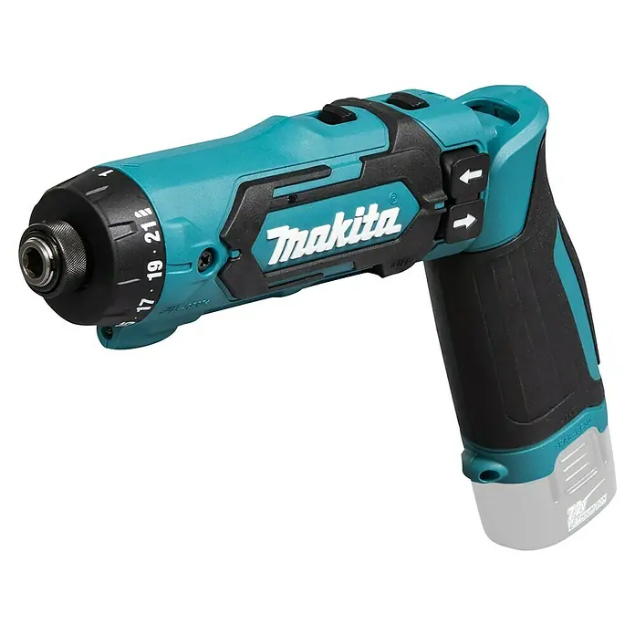 Makita Akku-Knickschrauber DF012DZ - 7,2 V, Ohne Akku, 5,6 Nm - Nahaufnahme eines Makita Akku-Bohrschraubers mit verstellbarem Drehmoment, ideal für präzise Schraubarbeiten.