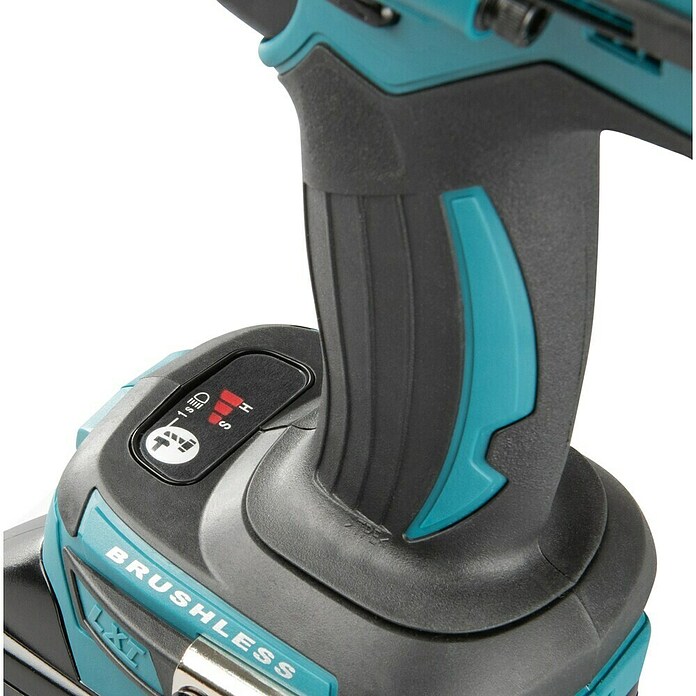 Makita LXT 18V Llave de impacto de batería DTW1004Z (18 V, Sin batería, 4 Ah, 1.050 Nm) | BAUHAUS