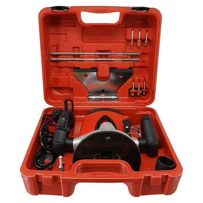 Stayer Fresadora eléctrica PR10EK - 1.800 W, 8 r.p.m. - 30.000 r.p.m. - En la foto se ve una fresadora con accesorios en un maletín rojo. El conjunto está ordenado y listo para proyectos de carpintería.