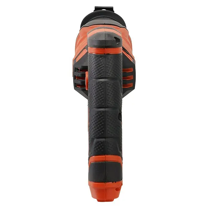 Toolson PRO Sierra de sable SSH 210 - 900 W, Número de carreras marcha en vacío: 3.000 /min - Primer plano del mango ergonómico de una herramienta eléctrica naranja y negra, que ofrece comodidad y un agarre seguro durante su uso.