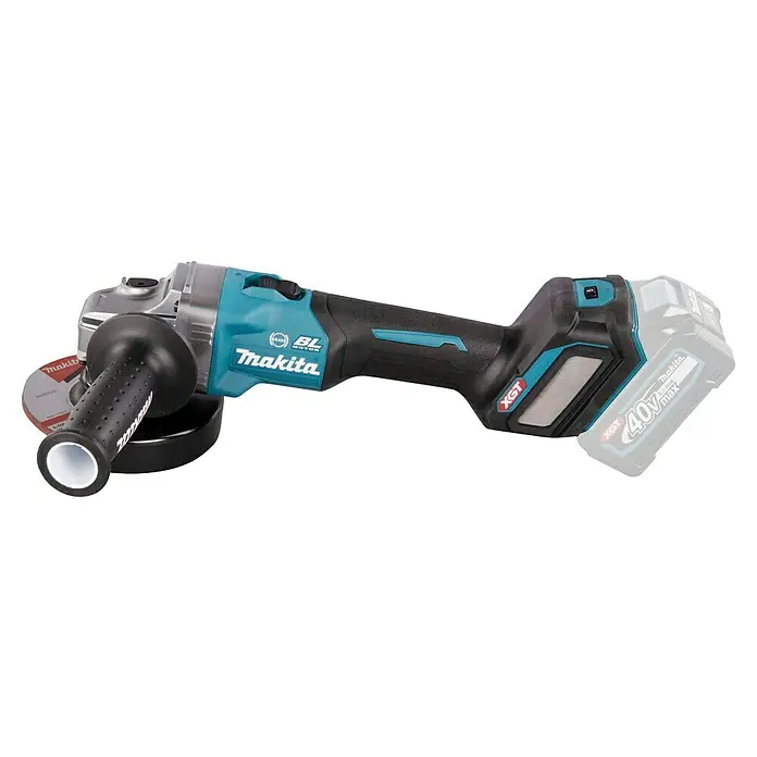 Makita XGT 40V max. Amoladora angular de batería GA023GZ - 40 V, Sin batería - Imagen de una amoladora angular inalámbrica Makita con batería y empuñadura. La herramienta es azul y negra y funciona con una batería de 40V.