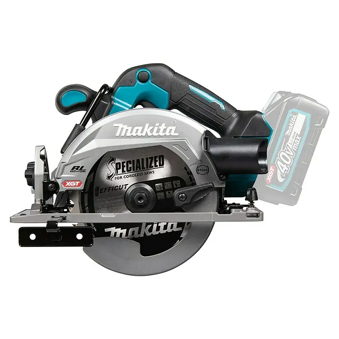 Makita XGT 40V max. Akku-Handkreissäge HS012GZ - 40 V, Ohne Akku, Durchmesser Sägeblatt: 165 mm, 0 U/min - 5.200 U/min - Nahaufnahme einer Makita Akku-Handkreissäge mit gut sichtbarem Sägeblatt und Akku, ideal für präzise Schnitte.