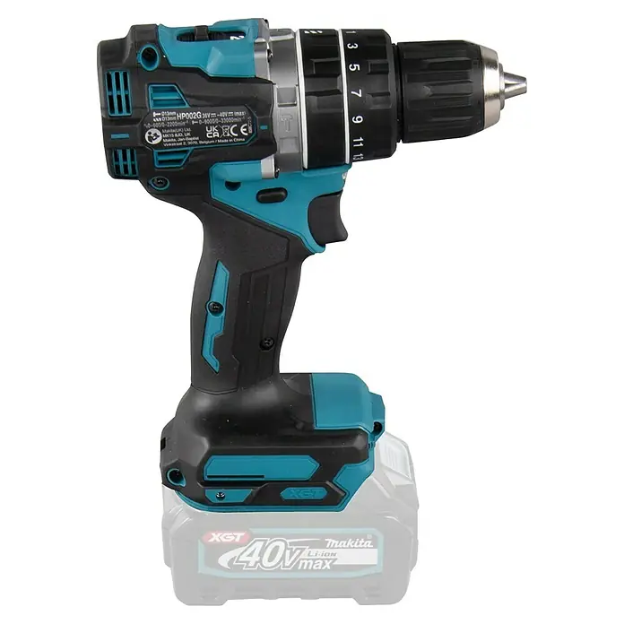 Makita XGT 40V max. Taladro atornillador percutor de batería HP002GZ - 40 V, Sin batería, 64 Nm - Primer plano de un taladro percutor inalámbrico Makita XGT de 40 V máx., que ofrece potencia y flexibilidad para diversas tareas de perforación.