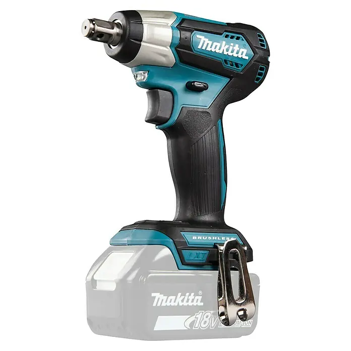 Makita LXT 18V Llave de impacto de batería DTW181 - 18 V, Sin batería, 210 Nm - Imagen de una llave de impacto inalámbrica Makita con una batería de iones de litio de 18V. La herramienta es ideal para tareas de atornillado pesado.