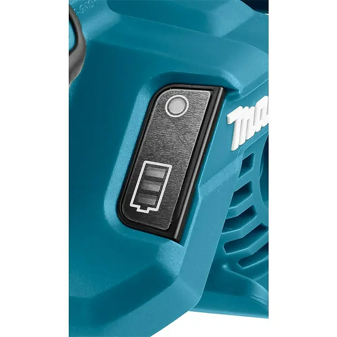 Makita LXT 18V Akku-Handkreissäge DHS661ZU - 18 V, Ohne Akku, Durchmesser Sägeblatt: 165 mm, 0 U/min - 5.000 U/min - Nahaufnahme einer Makita Akku-Anzeige, die den Ladestand des Akkus anzeigt, eingebettet in ein türkisfarbenes Gehäuse.