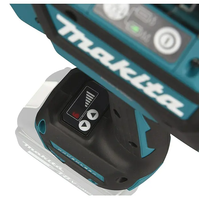 Makita LXT 18V Akku-Bewehrungsverbinder DTR181ZJ - 18 V, Ohne Akku - Nahaufnahme einer Makita Akku-Heckenschere mit Bedienelementen und Akkuanzeige.
