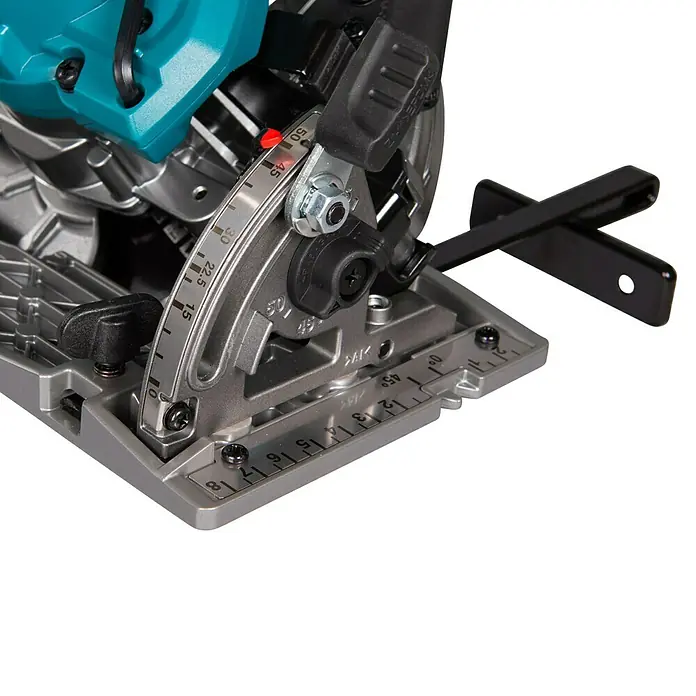 Makita XGT 40V max. Akku-Handkreissäge HS012GZ - 40 V, Ohne Akku, Durchmesser Sägeblatt: 165 mm, 0 U/min - 5.200 U/min - Detailaufnahme einer Kreissäge mit Winkeleinstellung für präzise Schnitte. Das Werkzeug zeigt hochwertige Verarbeitung und Funktionalität.
