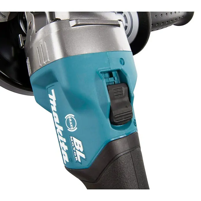 Makita XGT 40V max. Akku-Winkelschleifer GA023GZ - 40 V, Ohne Akku - Nahaufnahme eines Makita Winkelschleifers mit türkisfarbenem Gehäuse, einem schwarzen Griff und einem seitlichen Schalter.