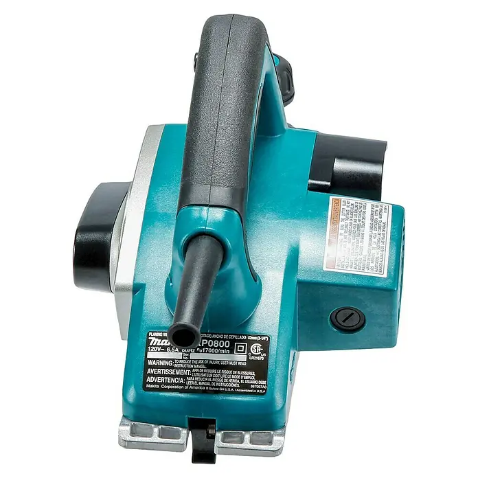 Makita Handhobel im MAKPAC KP0800J - 620 W, Hobelbreite: 82 mm, Falztiefe: 9 mm - Die Abbildung zeigt einen Makita Elektrohobel P0800 in türkis und schwarz, ein Werkzeug zur Holzbearbeitung mit hoher Präzision.