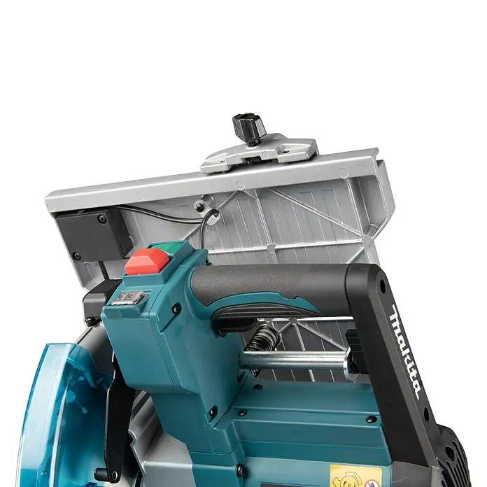 Makita Kapp- & Gehrungssäge LH1201FL - 1.650 W, Durchmesser Sägeblatt: 305 mm, Leerlaufdrehzahl: 0 U/min - 3.800 U/min - Nahaufnahme einer Makita Kapp- und Gehrungssäge, die Details des Bedienelements und des Sägeblattschutzes hervorhebt.