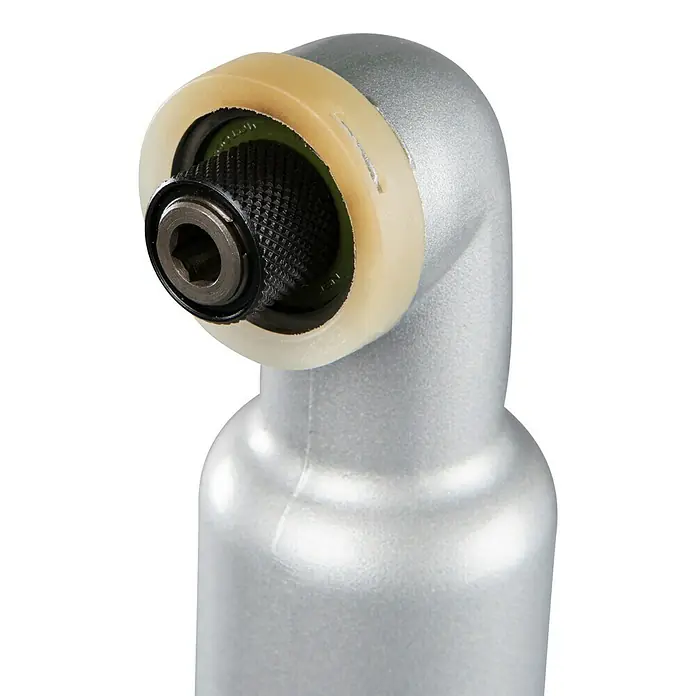 Makita LXT 18V Akku-Schlagschrauber DTL061Z - 18 V, Ohne Akku, 60 Nm - Nahaufnahme eines Winkelstücks für zahnärztliche Handstücke, das ein präzises Arbeiten in der Zahnmedizin ermöglicht.