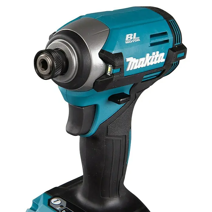 Makita XGT 40V max. Akku-Schlagschrauber TD003GZ - 40 V, Ohne Akku, 210 Nm - Nahaufnahme eines Akku-Schlagschraubers von Makita mit BL Motor in Türkis und Schwarz.