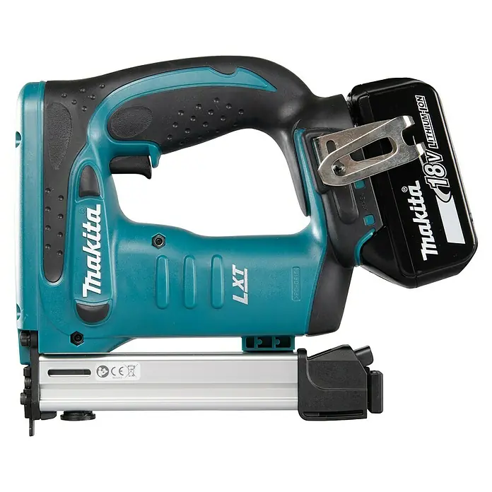 Makita LXT 18V Grapadora de batería DST221RTJ - 18 V, 2 baterías, 5 Ah - Grapadora inalámbrica Makita con mango negro y cuerpo azul claro, equipada con una batería de iones de litio de 18V.