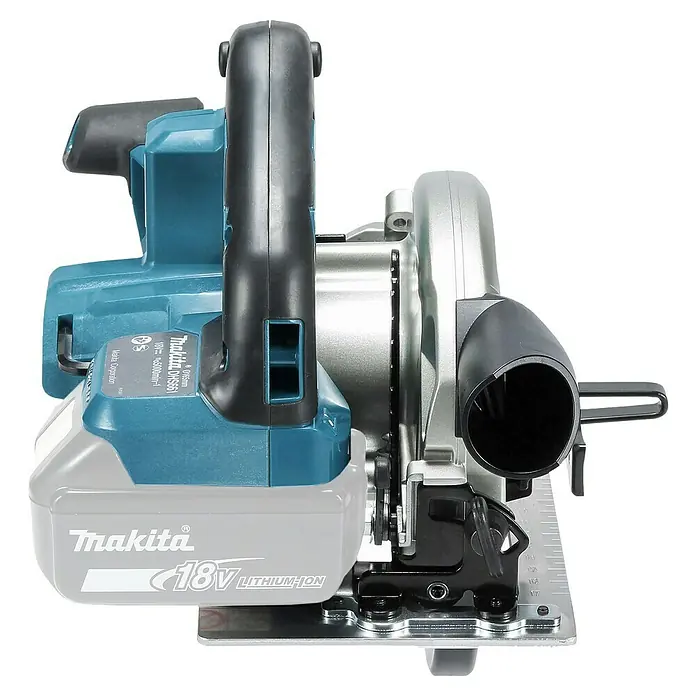 Makita LXT 18V Akku-Handkreissäge DHS661ZU - 18 V, Ohne Akku, Durchmesser Sägeblatt: 165 mm, 0 U/min - 5.000 U/min - Nahaufnahme einer Makita DHS661 Akku-Handkreissäge, mit Fokus auf Designmerkmale und Akku. Ideal für professionelle Handwerker und Heimwerker.