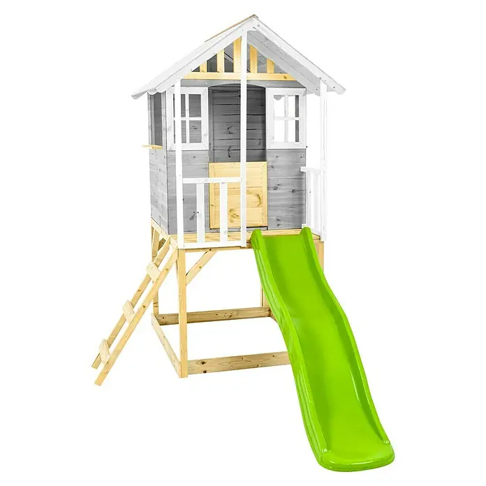 Zwerkules Spielhaus Valli - L x B x H: 270 x 148 x 244 cm, Holz, Natur/Grau, Mit Stelzen & Rutsche - Bild eines grauen und weißen Spielhauses aus Holz mit grüner Rutsche und Holzleiter.