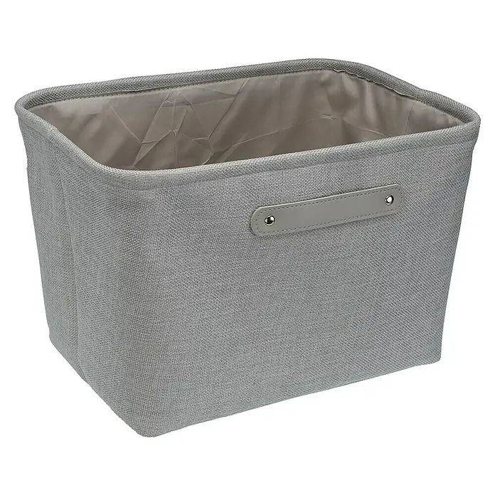 Versa Cesta de tela - L x An x Al: 38 x 26 x 25 cm, Gris claro - Cesto de almacenamiento de tela gris con asas, perfecto para organizar artículos. El cesto tiene un diseño neutro y una forma rectangular.