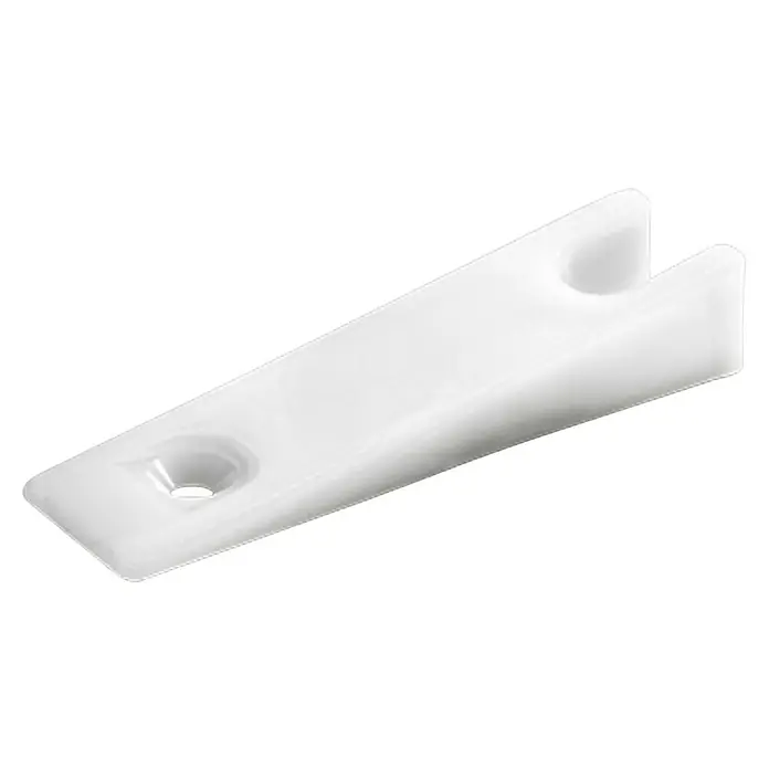 Hettich Andruckkeil LN-15e - Passend für: Hettich XXL-Torbeschlag-System LN-15 - Das Bild zeigt eine detaillierte Nahaufnahme eines weißen Kunststoff-Clips mit zwei Aussparungen, ideal für diverse Befestigungszwecke.