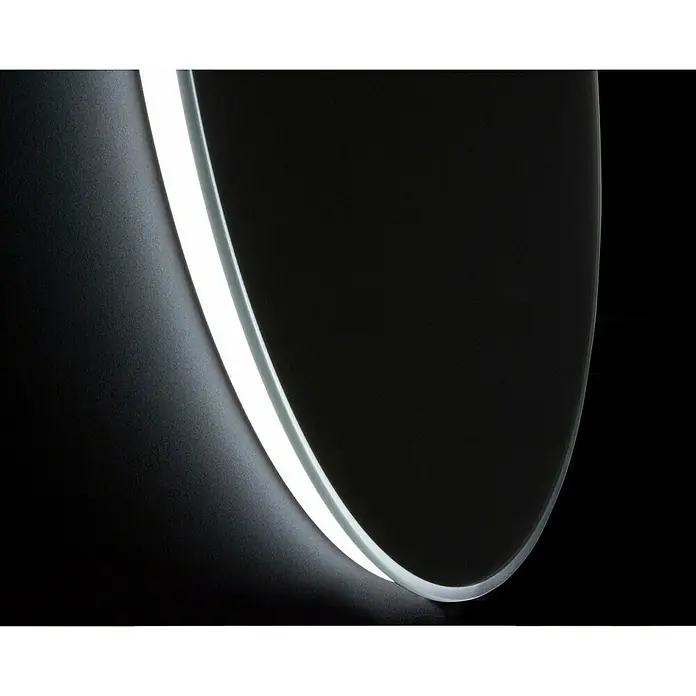 Espejo con luz Elegant - An x Al: 45 x 90 cm, Blanco frío, Ovalada - Primer plano de un espejo LED redondo con una tira de luz blanca brillante, ideal para baños modernos.