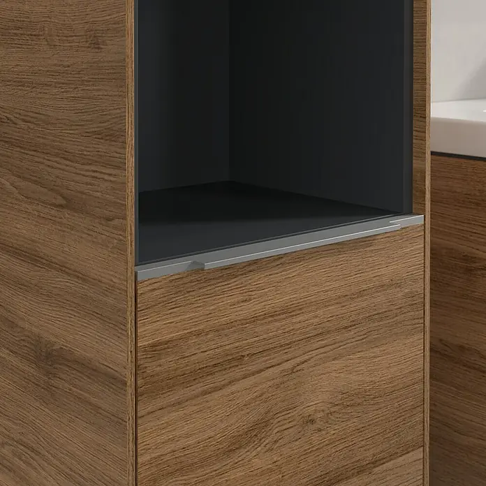 Villeroy & Boch Subway 3.0 Hochschrank - B x T x H: 40 x 36,2 x 171 cm, 1x offenes Fach, 2x Tür, Kansas Oak, Farbe Griff: Aluminium glänzend, DIN Anschlag: Links - Elegantes Badezimmermöbel mit offenem Fach und Schublade in Holzoptik, ideal für stilvolle Badgestaltung und praktische Aufbewahrung.