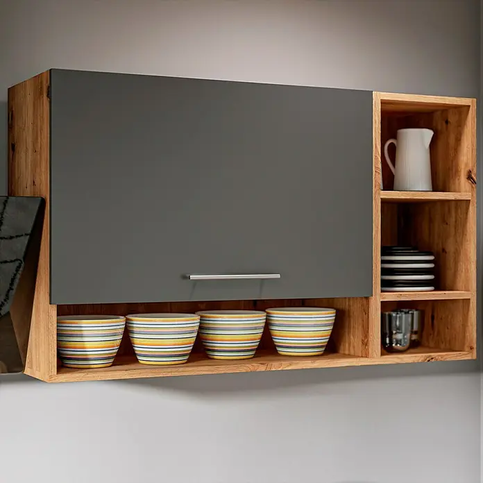 Respekta Composición de cocina Hilde - Ancho: 250 cm, Gris, Con electrodomésticos - Un armario de cocina gris con detalles de madera, que incluye estantes con platos y cuencos de colores, está montado en una pared.