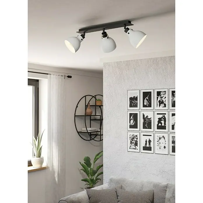 Eglo Matlock Regleta - 40 W, L x An x Al: 74 x 14,5 x 22,5 cm, Negro, E27, 3 ud. - Lámpara de techo con tres focos. Las pantallas blancas están unidas a una barra negra y proporcionan luz brillante en la habitación.