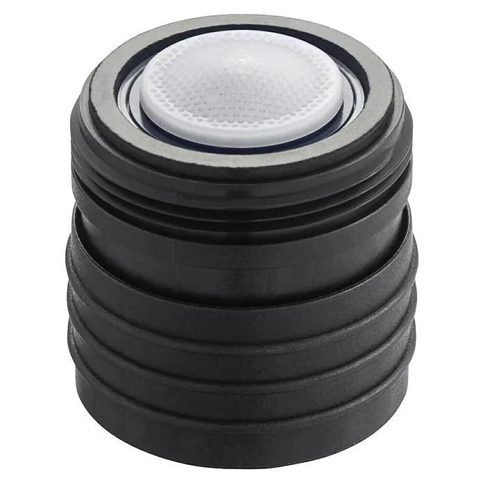 Neoperl Ecobooster Luftsprudler - M24, Durchflussmenge: 5 l/min, Kunststoffsieb - Detailaufnahme eines schwarzen Wasserhahnaufsatzes mit einem weißen, kuppelförmigen Einsatz in der Mitte. Das Produkt ist gut verarbeitet.