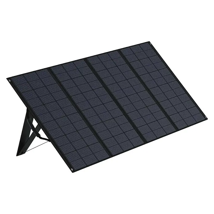 Zendure Solarmodul faltbar - L x B x H: 2.240 x 1.000 x 15 mm - Das Bild zeigt eine faltbare Solaranlage mit vier Paneelen, ideal für unterwegs, umweltfreundlich und effizient Energie zu erzeugen.
