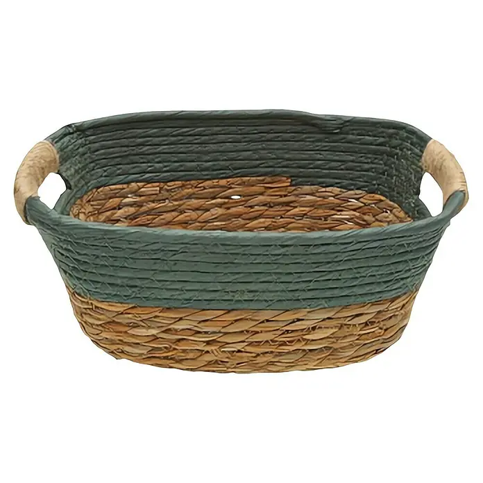 Versa Cesta redonda verde - Ø x Al: 19 x 13 cm, Verde - Imagen de una cesta de almacenamiento de jacinto de agua tejida con asas y detalles en verde para una organización elegante en el hogar.