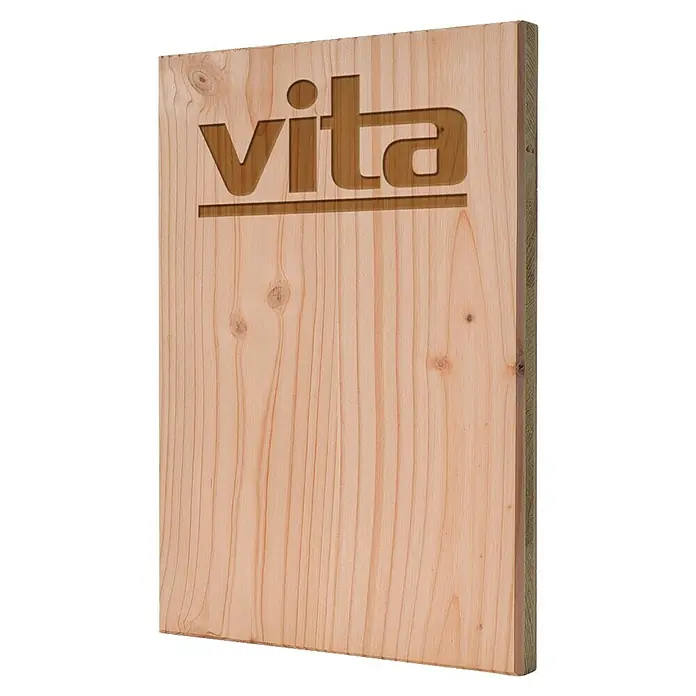 elka 3-Schichtplatte Vita - Douglasie, 2.500 x 660 x 19 mm - Nahaufnahme einer Holztafel mit dem Schriftzug "vita" in einem warmen Farbton, die eine natürliche und organische Ästhetik vermittelt.