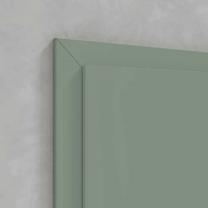 Classen PL Zimmertür Kanion - 985 x 1.985 mm, DIN Anschlag: Rechts, Uni Grün, MDF-Konstruktion - Detailansicht einer eleganten, mintgrünen Tür mit subtiler Rahmenverarbeitung, die in einem modernen Interieur für einen Hauch von Farbe sorgt.