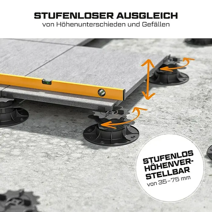 Langfit Stelzlager-Set L - Höhenverstellung: 35 mm - 75 mm, Kunststoff - Das Bild zeigt stufenlos höhenverstellbare Terrassenlager, die einen Ausgleich von Höhenunterschieden ermöglichen, mit einer Wasserwaage für die Ausrichtung.